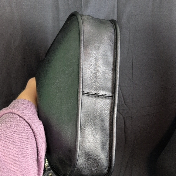 Steve Madden Chic Black Shoulder Bag. Excellent Condition. - Picture 9 of 16